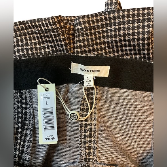 Max Studio Women’s High Waisted Pleated Skirt. NEW WITH TAGS. Size L - Picture 4 of 6